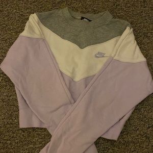 Lavender Nike cropped sweatshirt